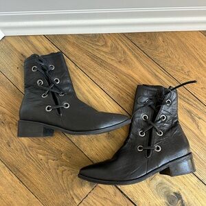 Women’s Matisse Black Boots Lace up size 7